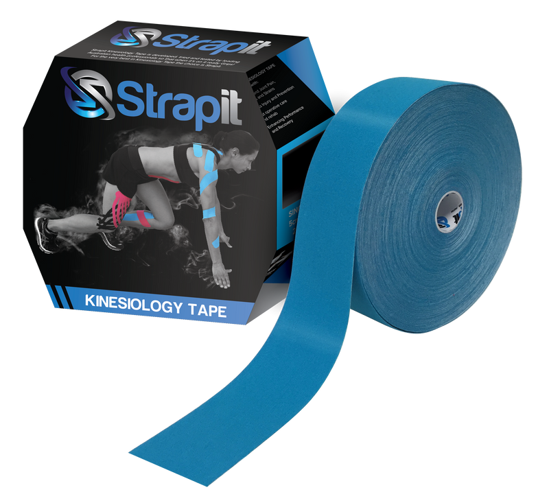 Strapit Original Kinesiologie Tape in blauw, een rol van 5 cm breed naast de verpakking.